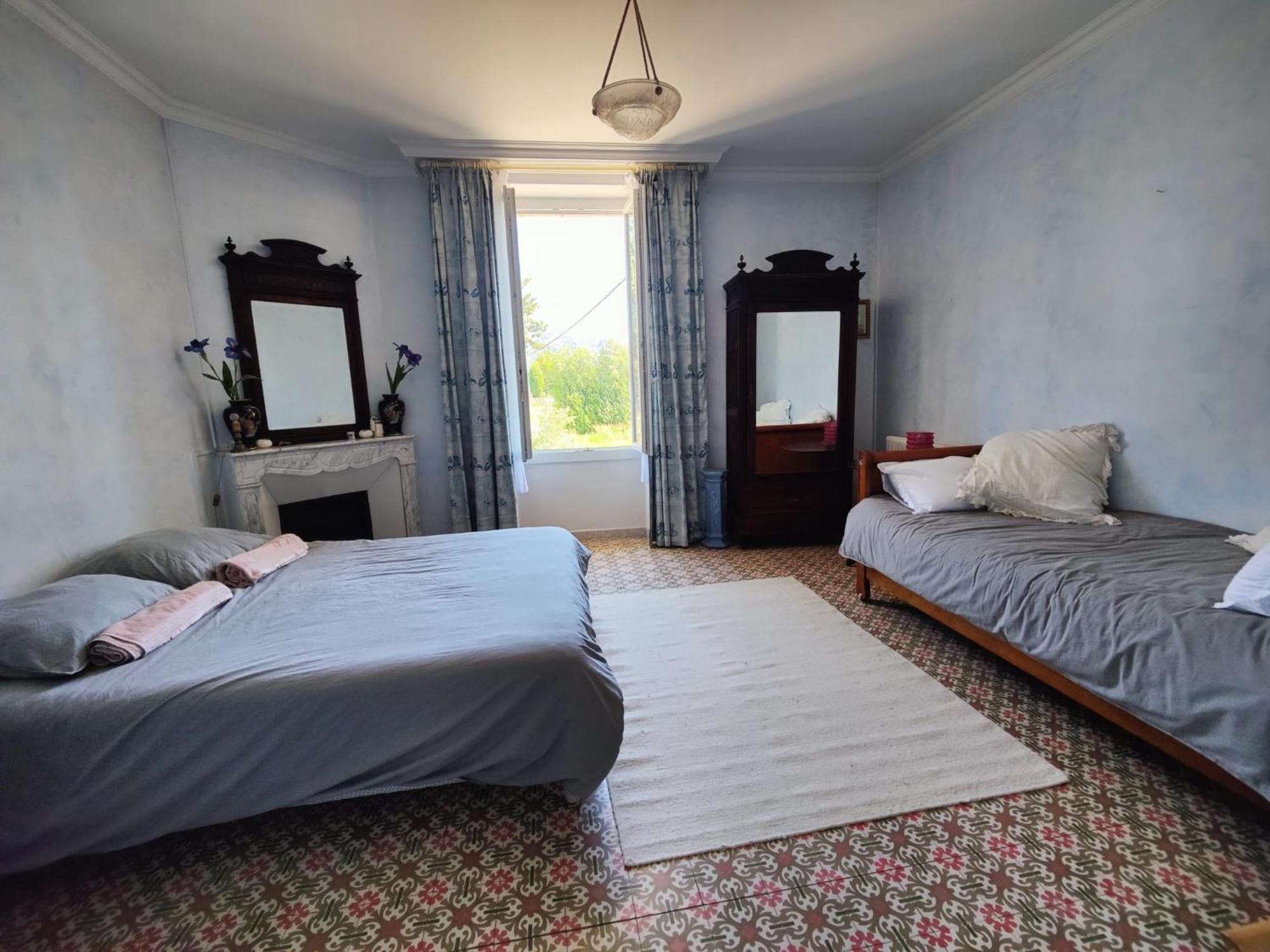 Chambre 3 Personnes Avec Salle De Bain Dans Mas Du Luberon Robion en Luberon Exterior foto