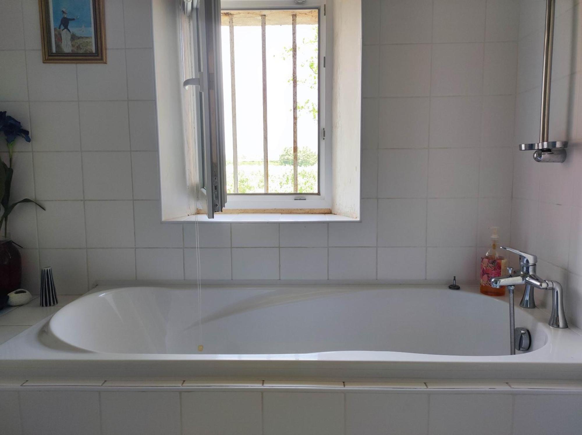 Chambre 3 Personnes Avec Salle De Bain Dans Mas Du Luberon Robion en Luberon Exterior foto
