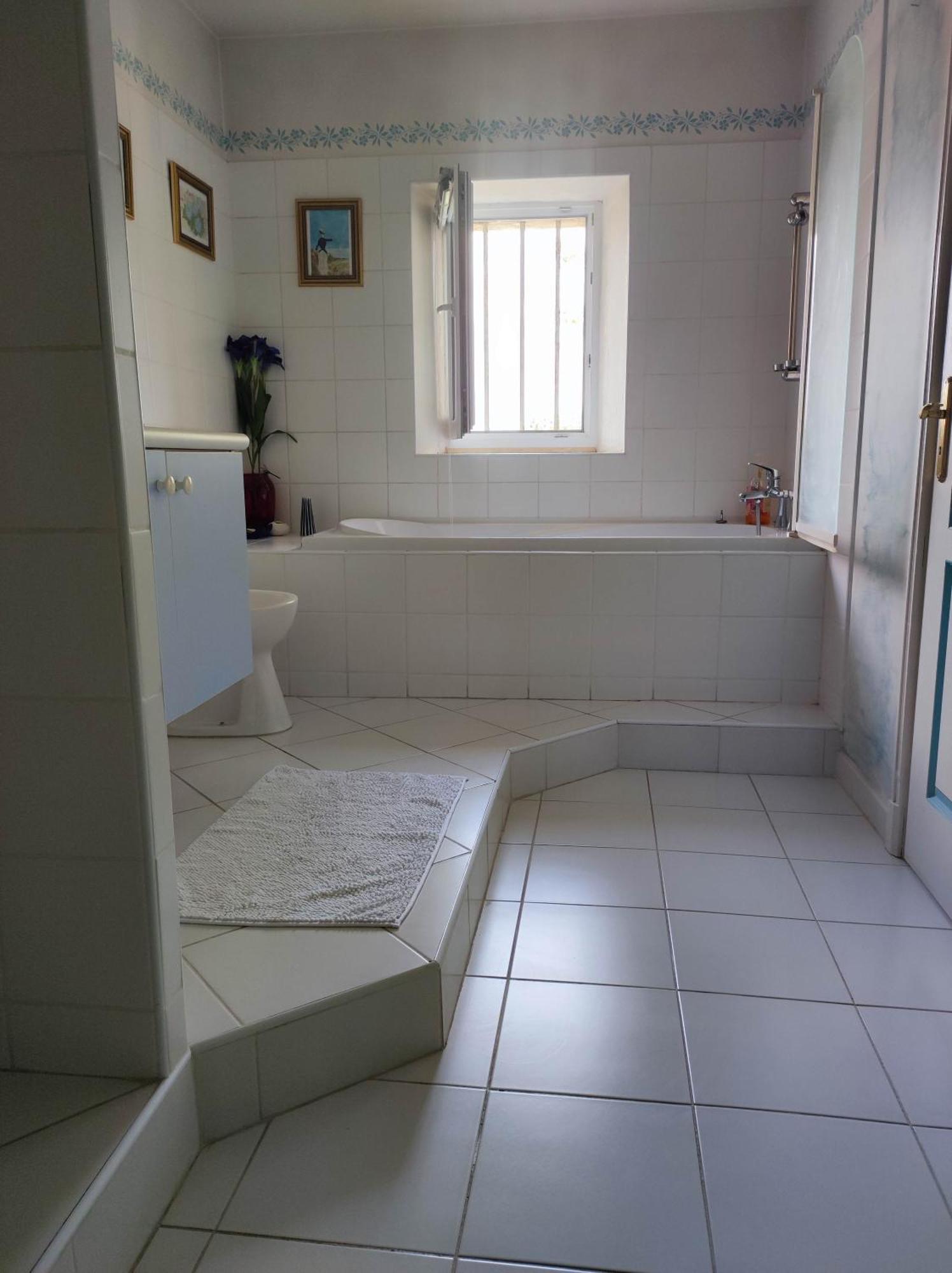 Chambre 3 Personnes Avec Salle De Bain Dans Mas Du Luberon Robion en Luberon Exterior foto